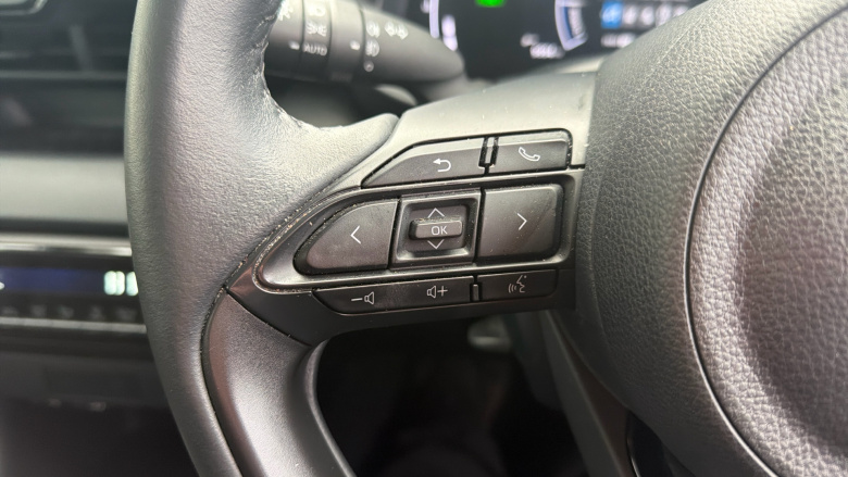 Toyota Yaris 1.5 Hybrid Design 5dr CVT Hybrid Hatchback